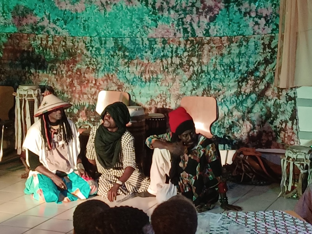 300ED4E3-98D4-465F-B2FC-3F7980A80460_1_105_c