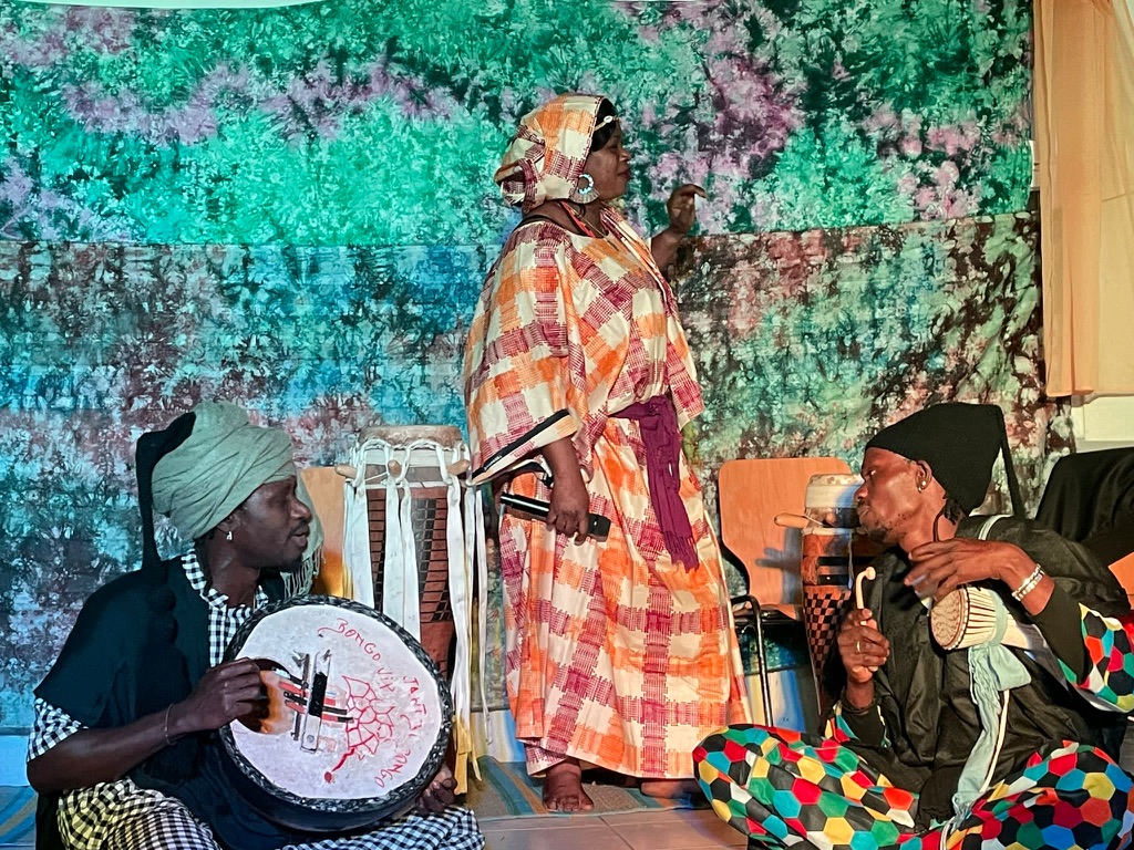 B26BDE94-5921-416C-AEA4-6CE37A3C7943_1_105_c